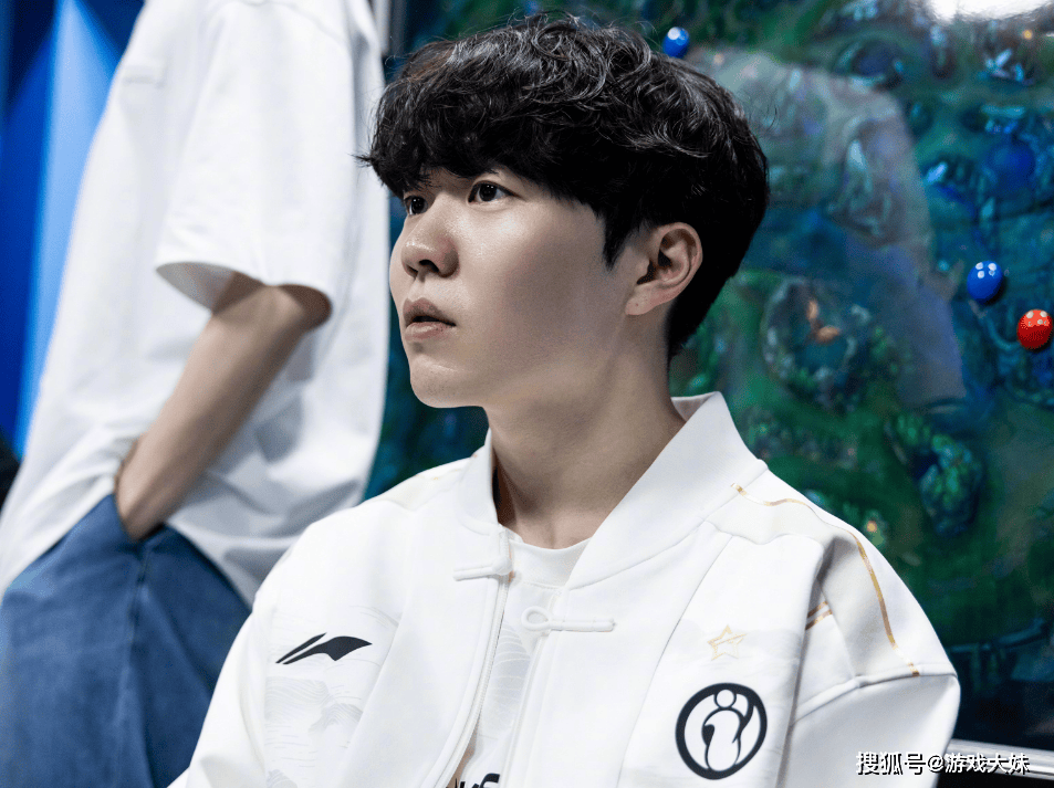 Rookie回归赛场，突破纪录首场状态亮眼，独行侠观众沸腾！